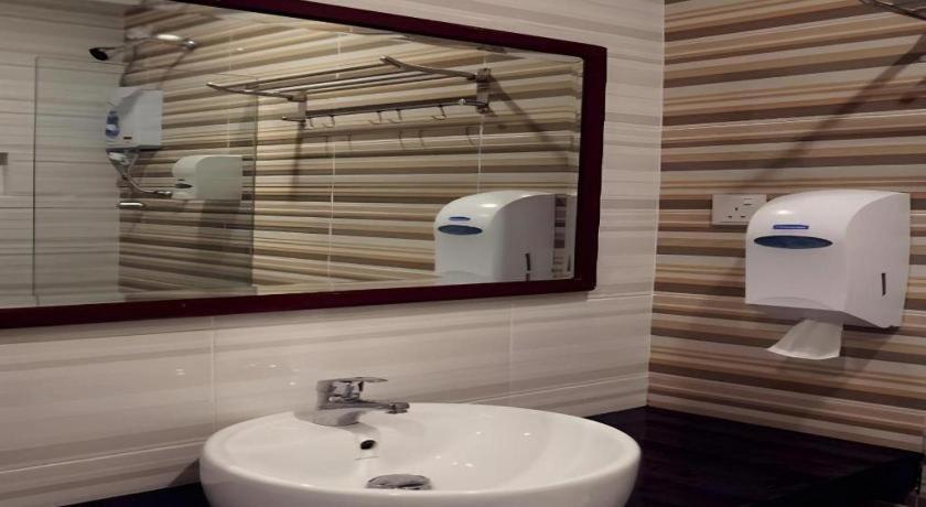 Hotel Kristal Seri Iskandar Exteriér fotografie
